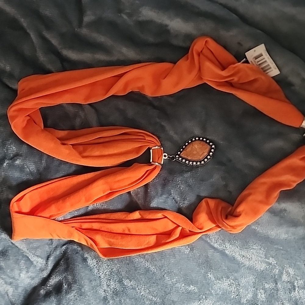 New never worn casual ladies scarf